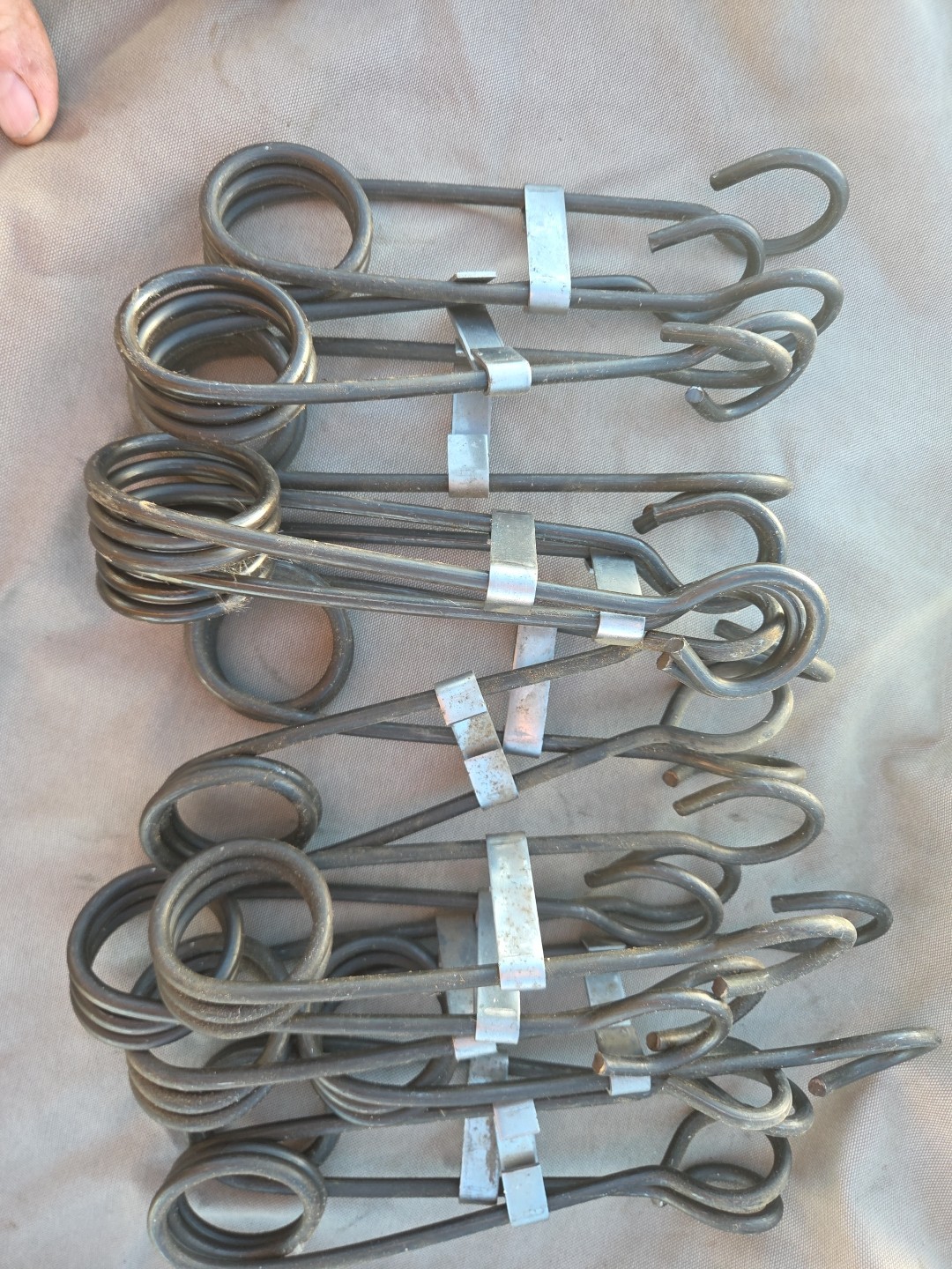 Lot Of (12) New 160 or 220 Replacement Springs For Conibear Body Grip Traps
