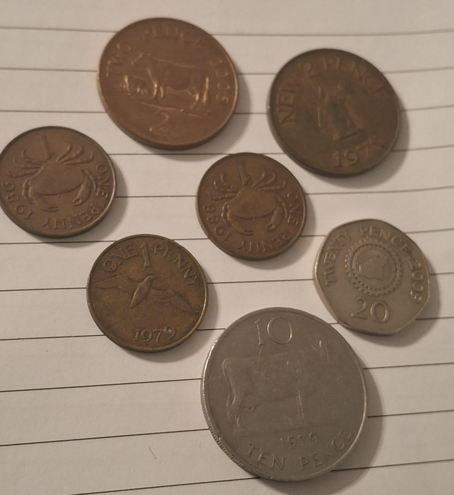 8 coins - Guernsey - Various years - Sold together as a set