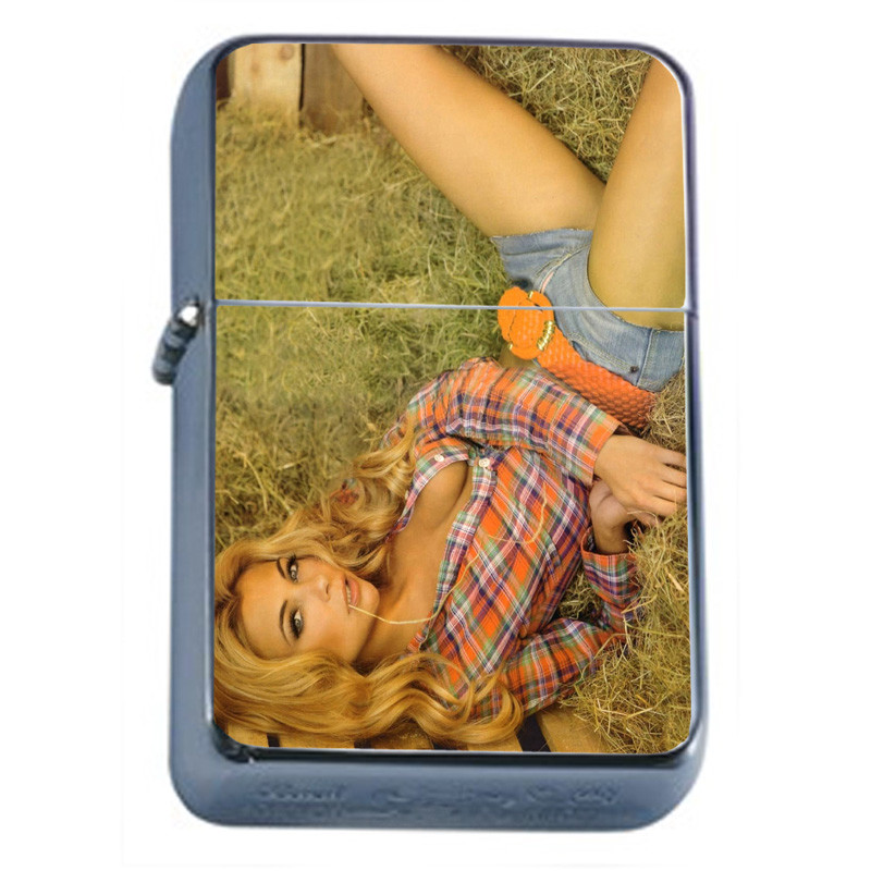 Farmers Daughter Pin Up Girls D10 Flip Top Oil Lighter Wind Resistant