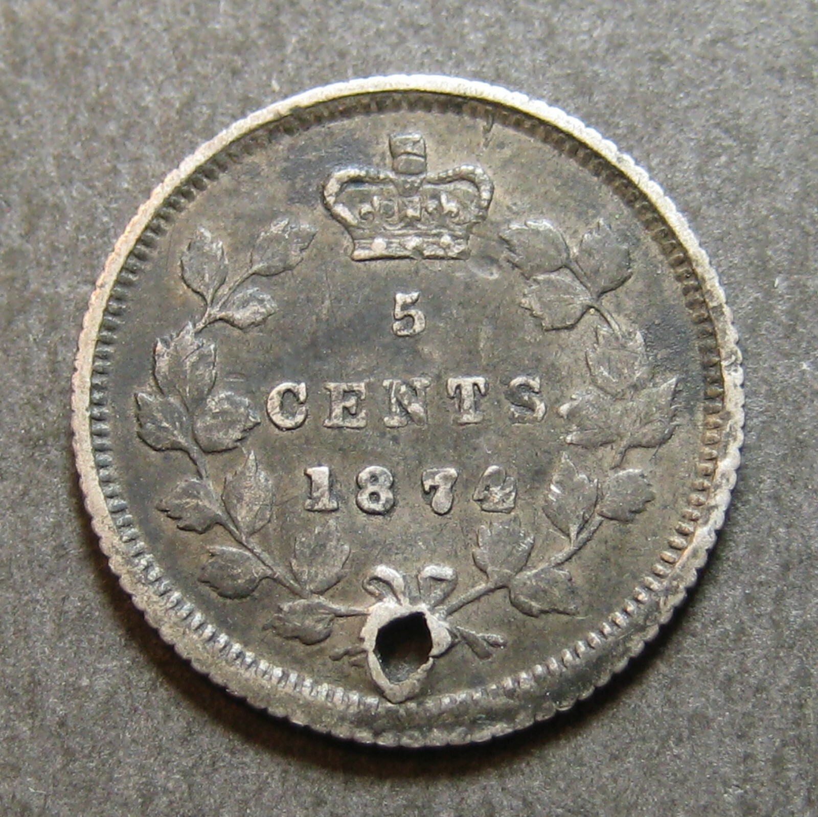1874 H  Canada 5 Cents - Crosslet 4 *- Silver -*  (P2439)