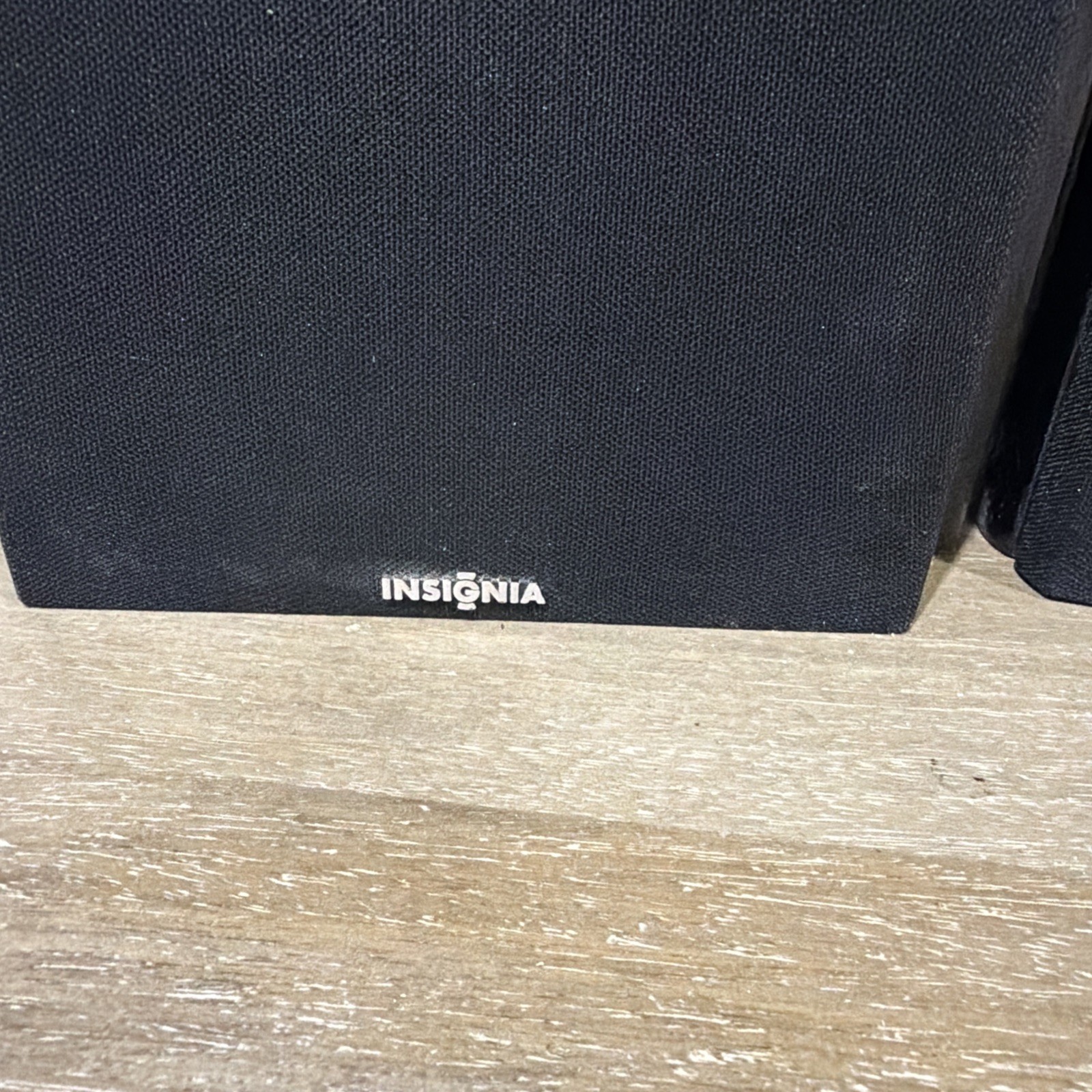Insignia NS-B2111 - Hidden Gem 2 way Point Source Speakers
