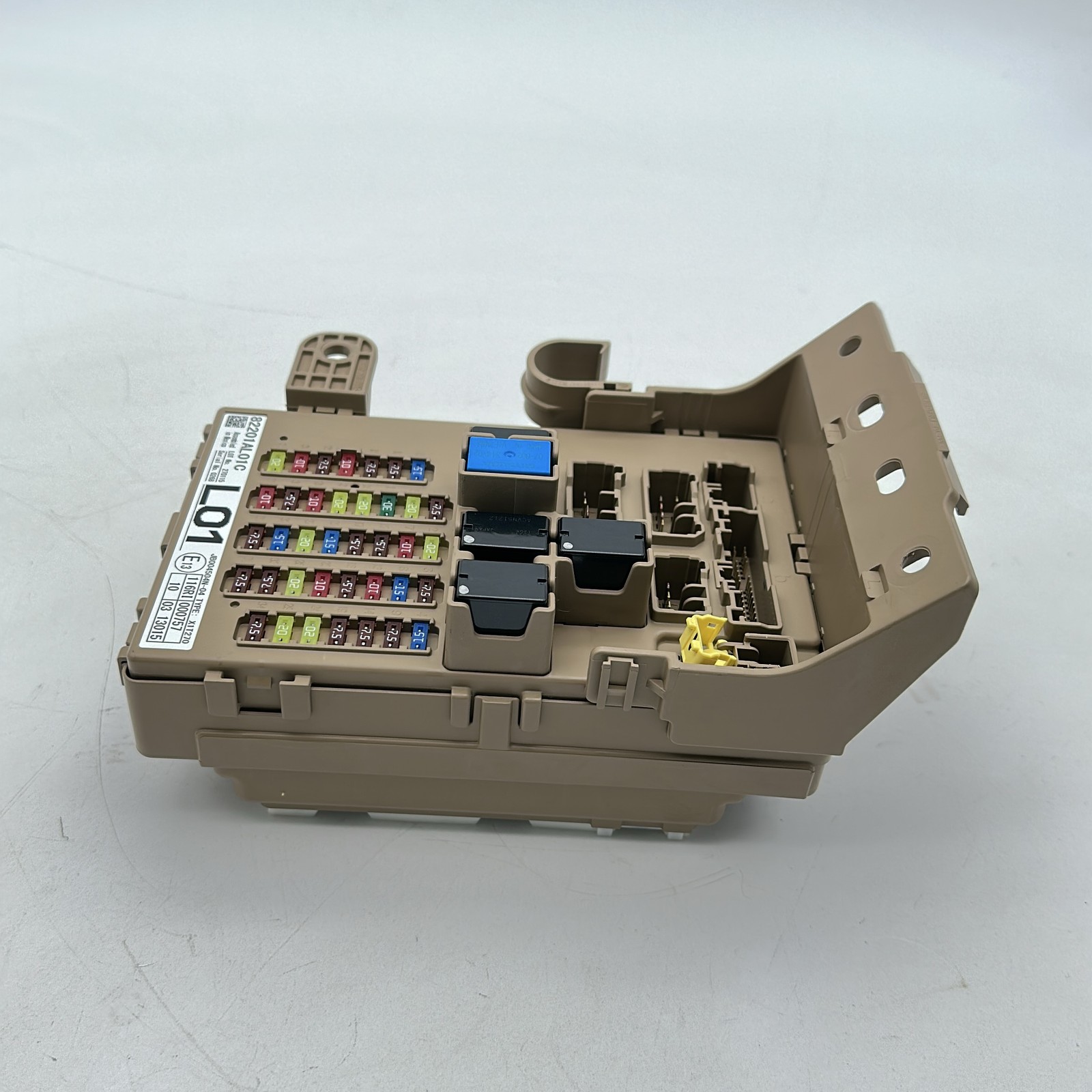 2015-18 SUBARU LEGACY OUTBACK INTERIOR FUSE BOX INTEGRATED UNIT OEM 82201AL01C