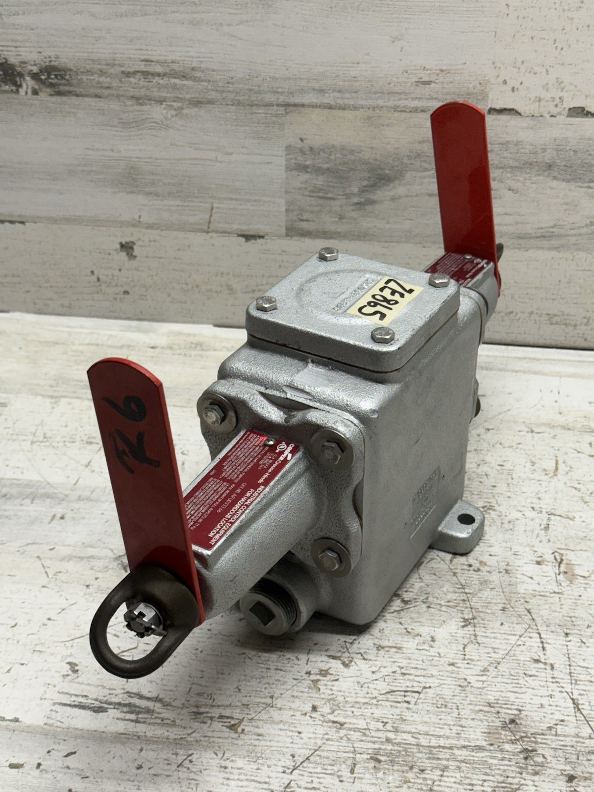 Eaton AFU0333 66 - Crouse-Hinds Conveyer Control Switch New #2