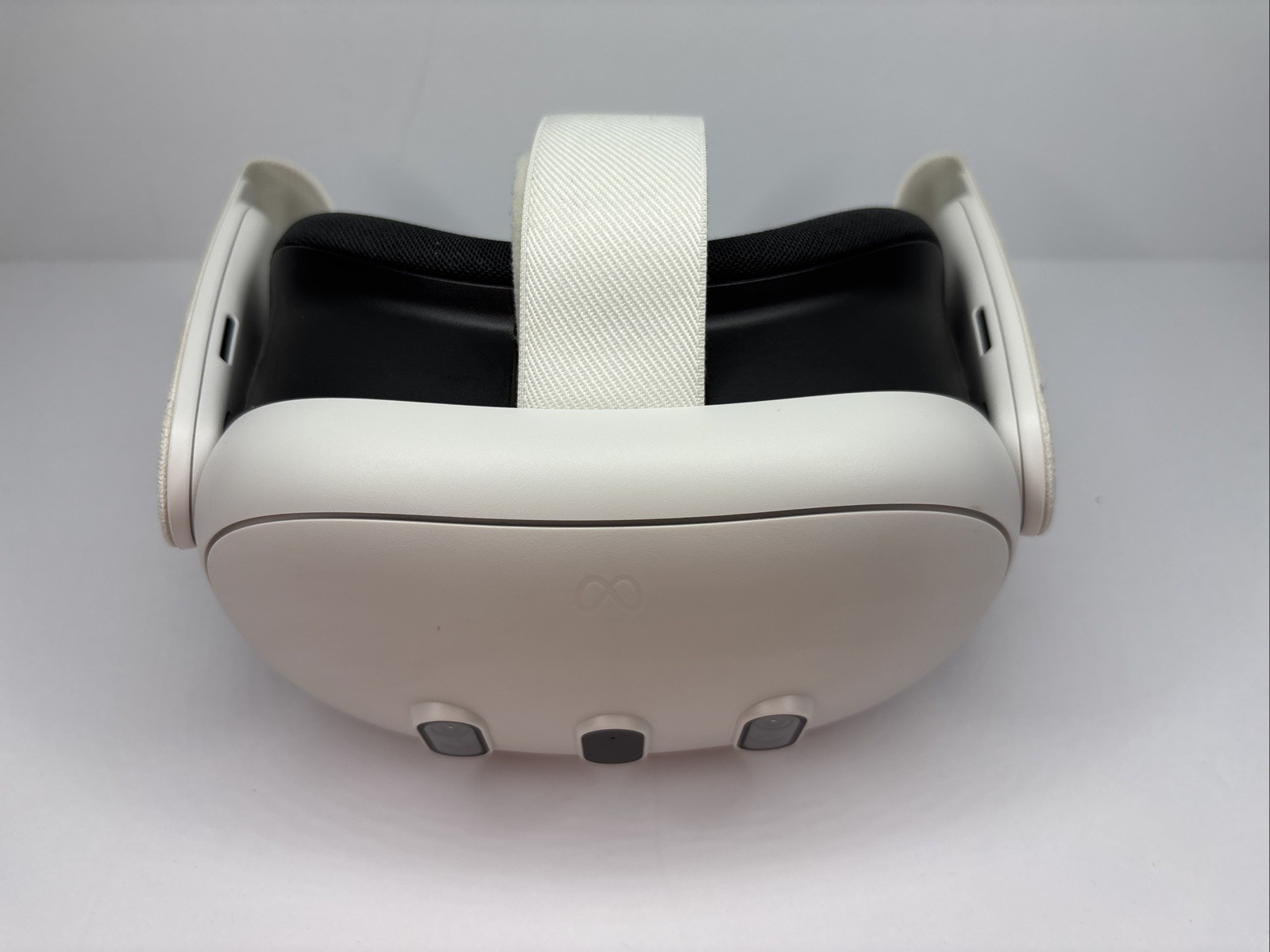 Meta Quest3 128GB VR Headset ONLY (No controllers) Free Shipping