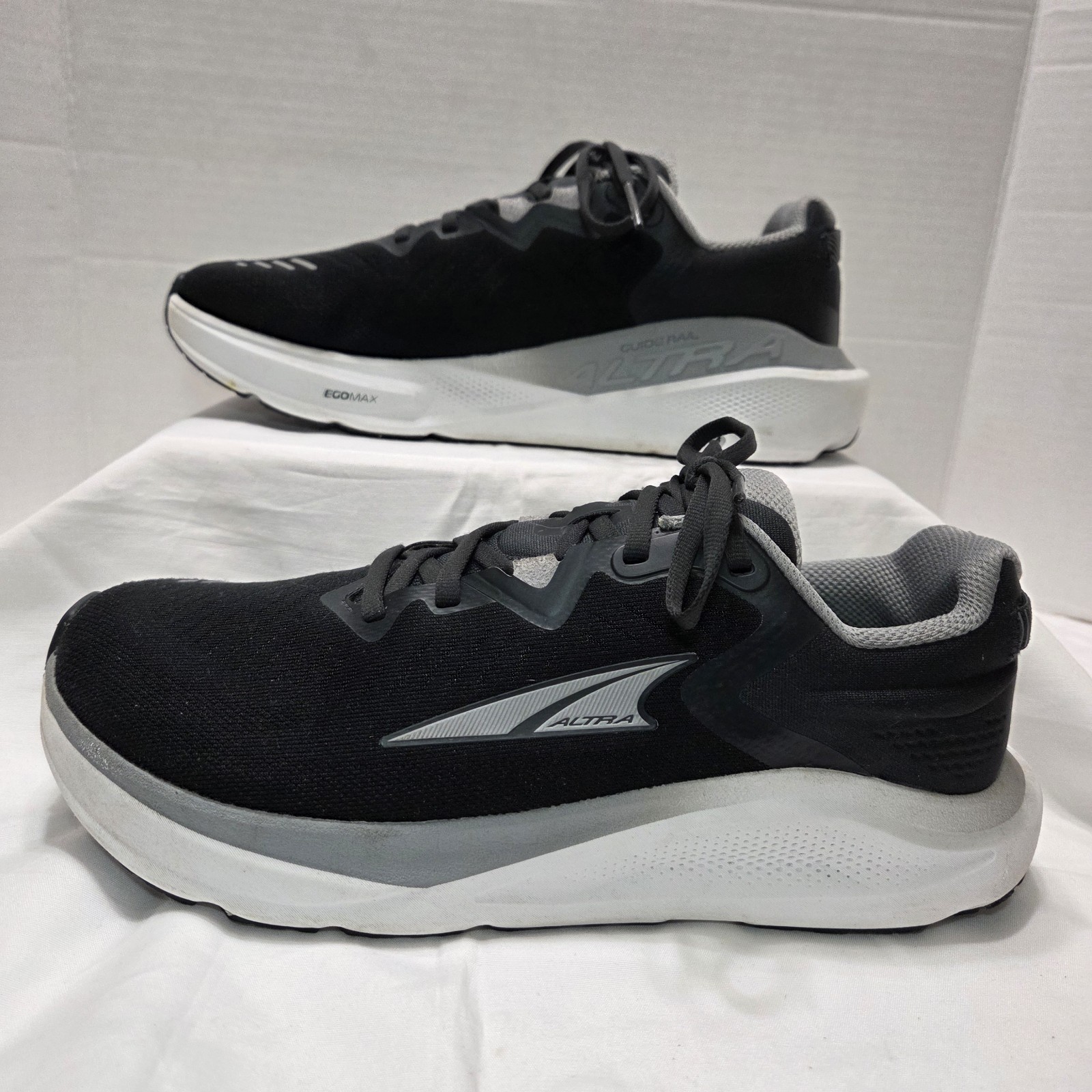 Altra Paradigm 8 Shoes Womens SZ 10 Black White Road Running Athletic Sneakers