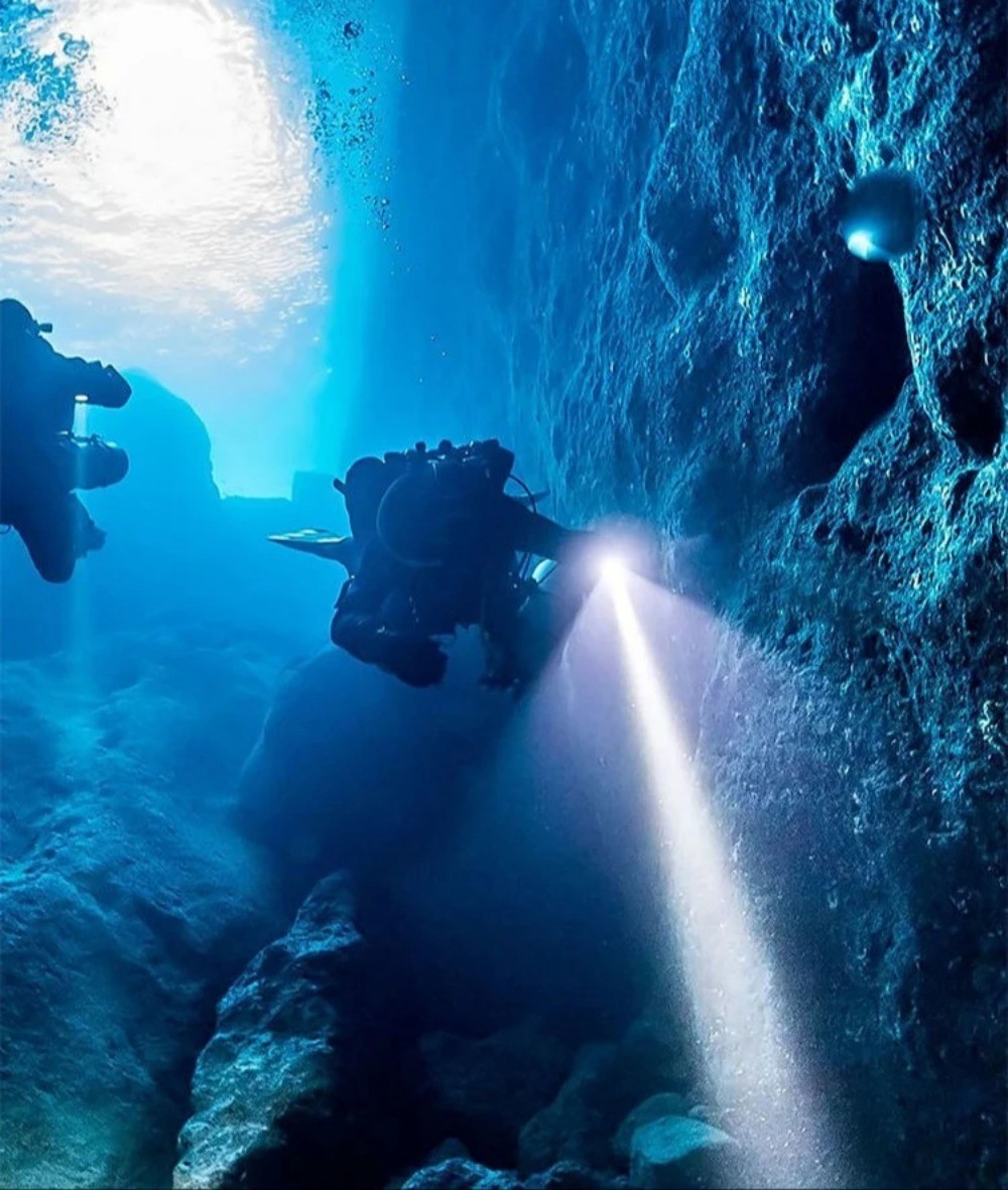 Diving Flashlight 50 Meters Underwater Lantern Searchlight Scuba Lamp US