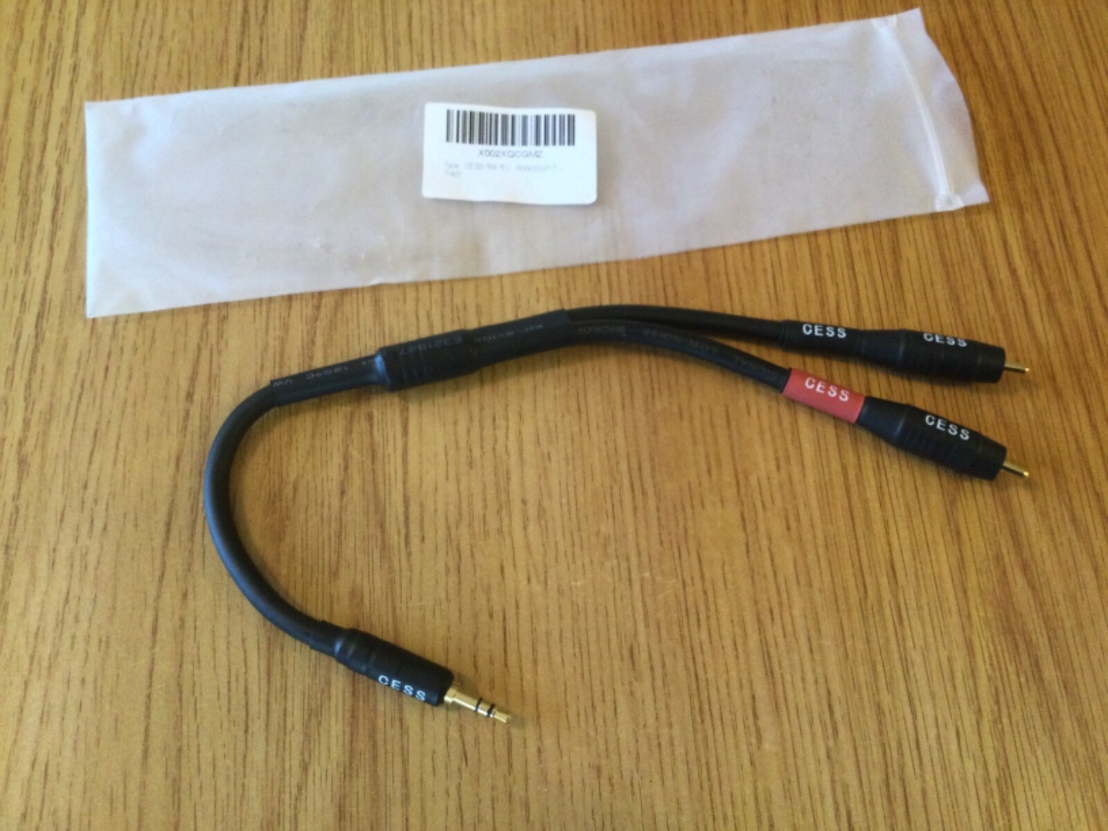 CNCESS CESS 184 12” Waterproof cable 1/8” male audio to 2 male RCA plugs red&blk