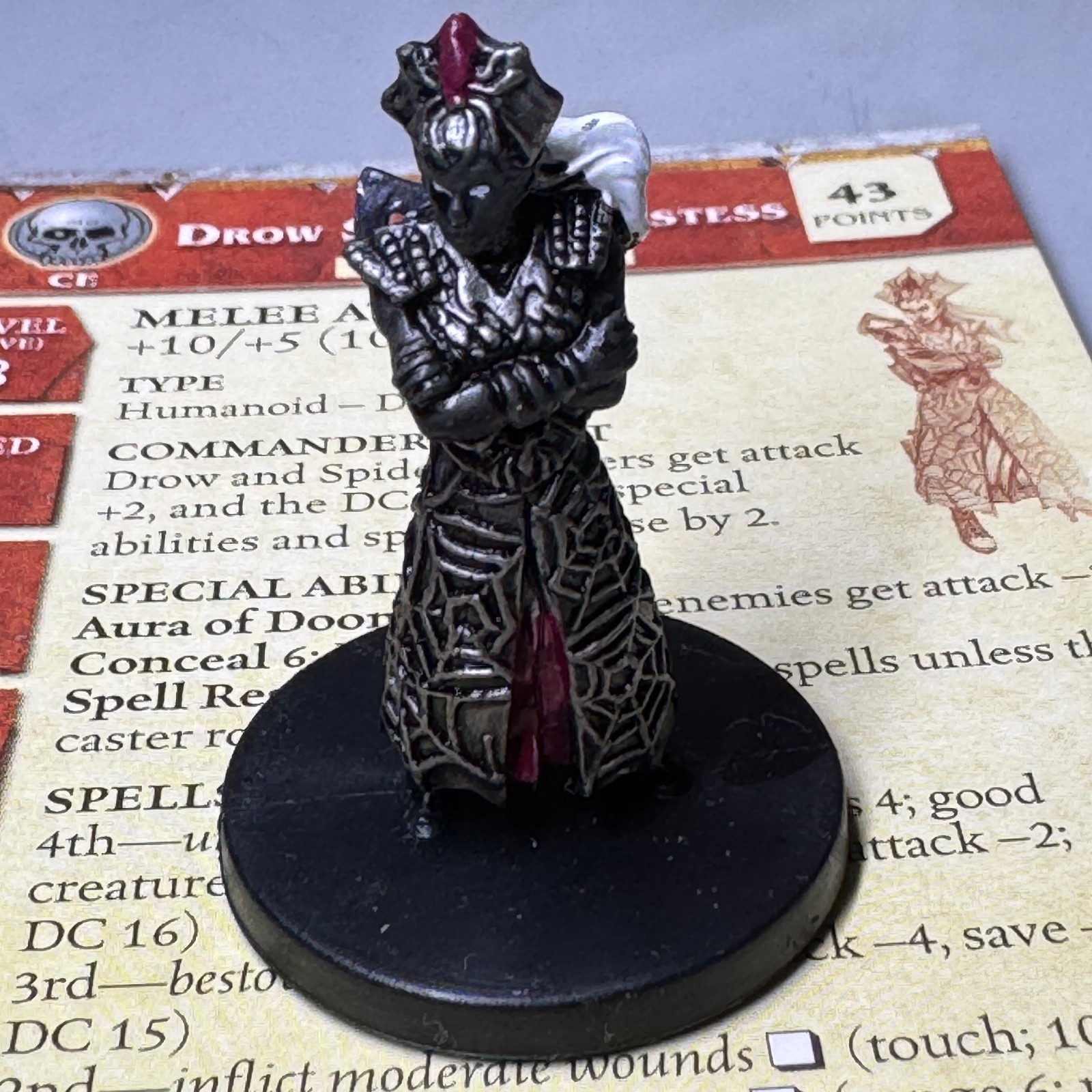 Dungeons & Dragons D&D Miniatures Desert of Desolation DROW SPIDER PRIESTESS #47