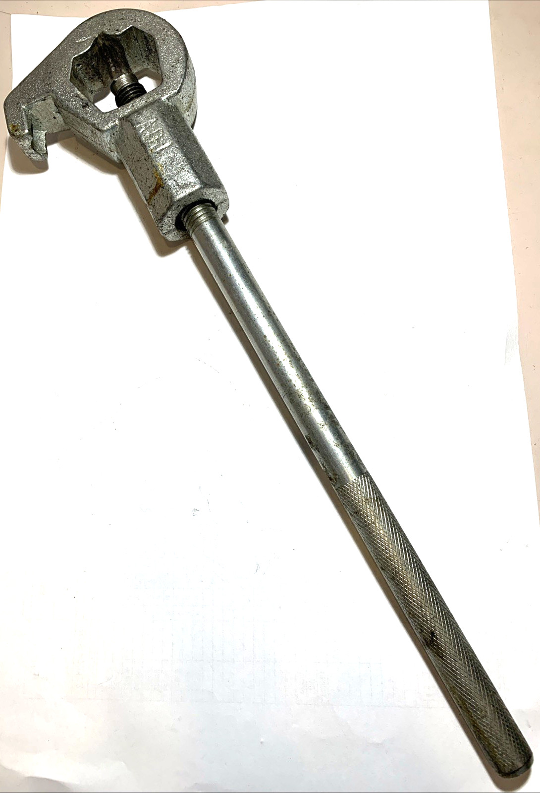 18” Adjustable Moon American Hydrant Wrench Spanner Hook Pentagon & Square Nuts
