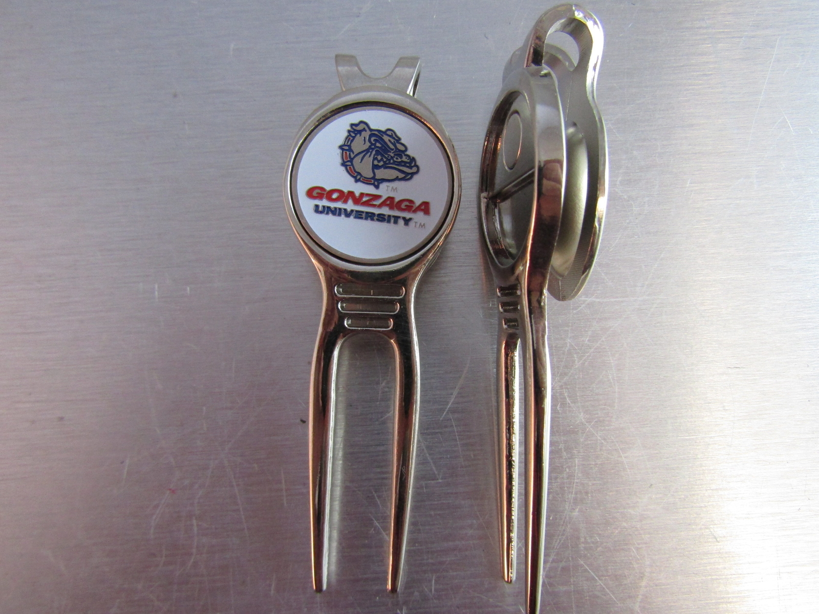 NCAA Golf Divot Repair Tool Beltclip w/ Ballmarker Silver Gonzaga Bulldogs White