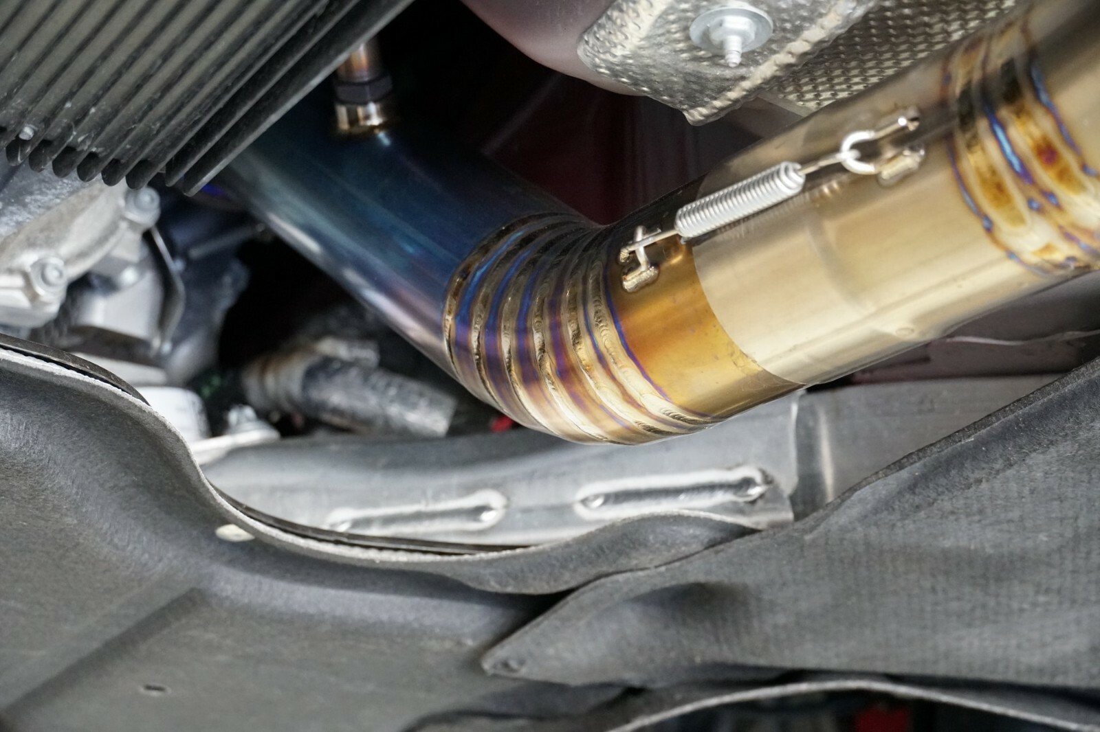 SONIC TITANIUM Exhaust Spring with Hooks - 60mm