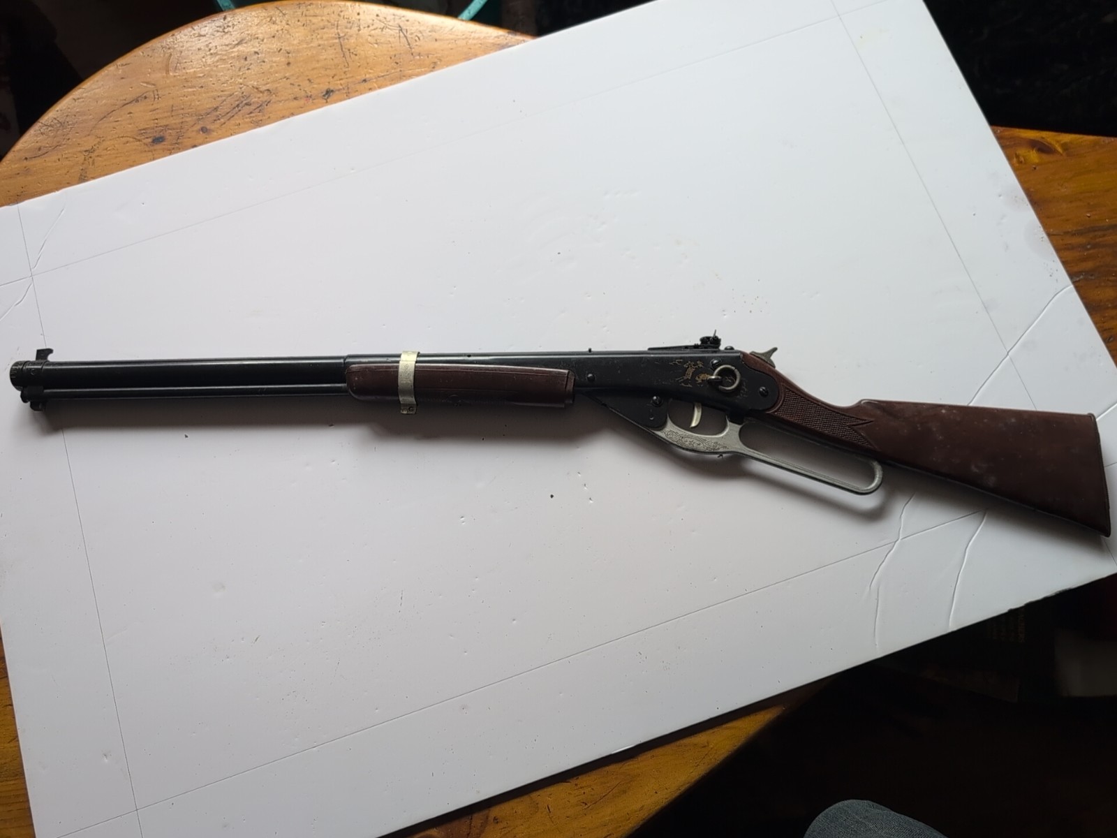 Vintage Daisy Model 94 BB Gun, Roger’s Arkansas USA (Weak)