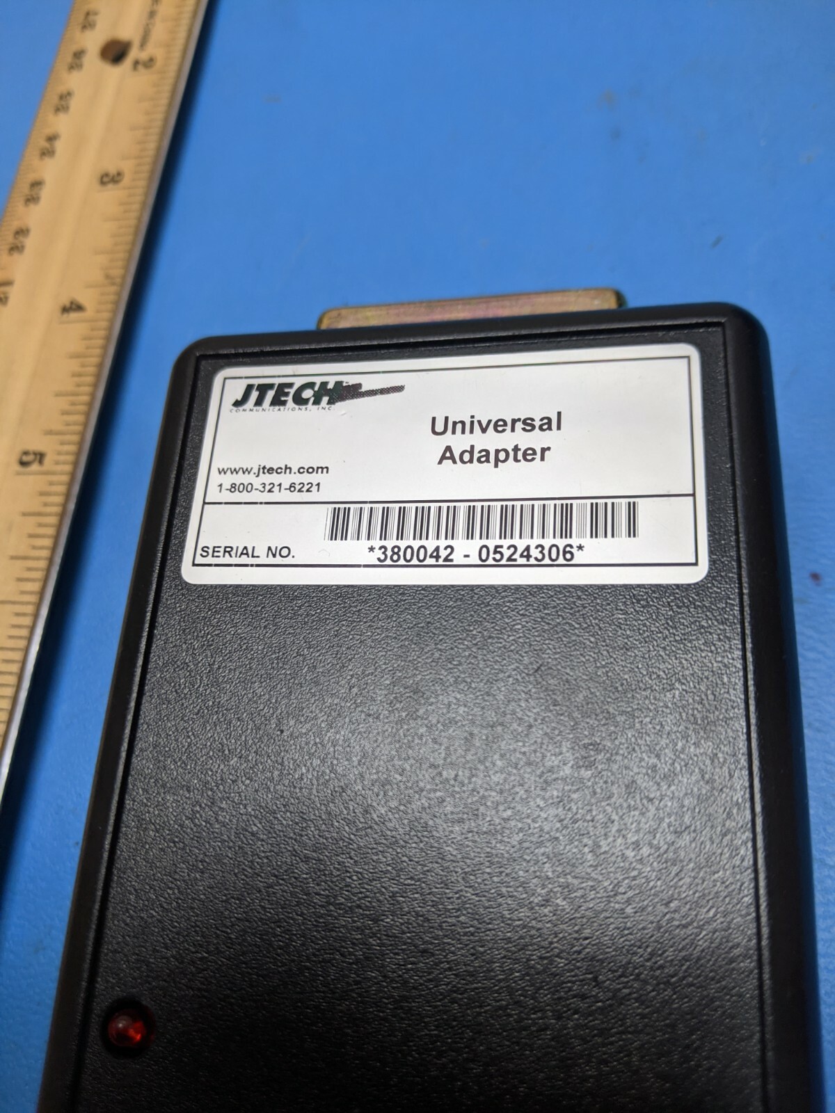 ADAPTER UNIVERSAL JTECH  ,  ( ONE )