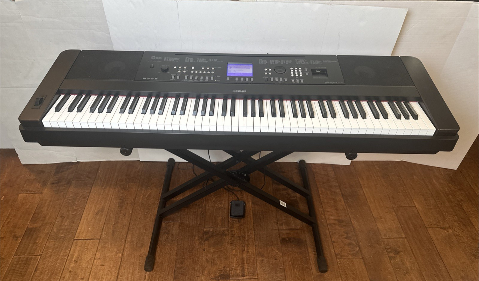 Yamaha DGX-650 88 Weighted Key Portable Grand Digital Electric Piano