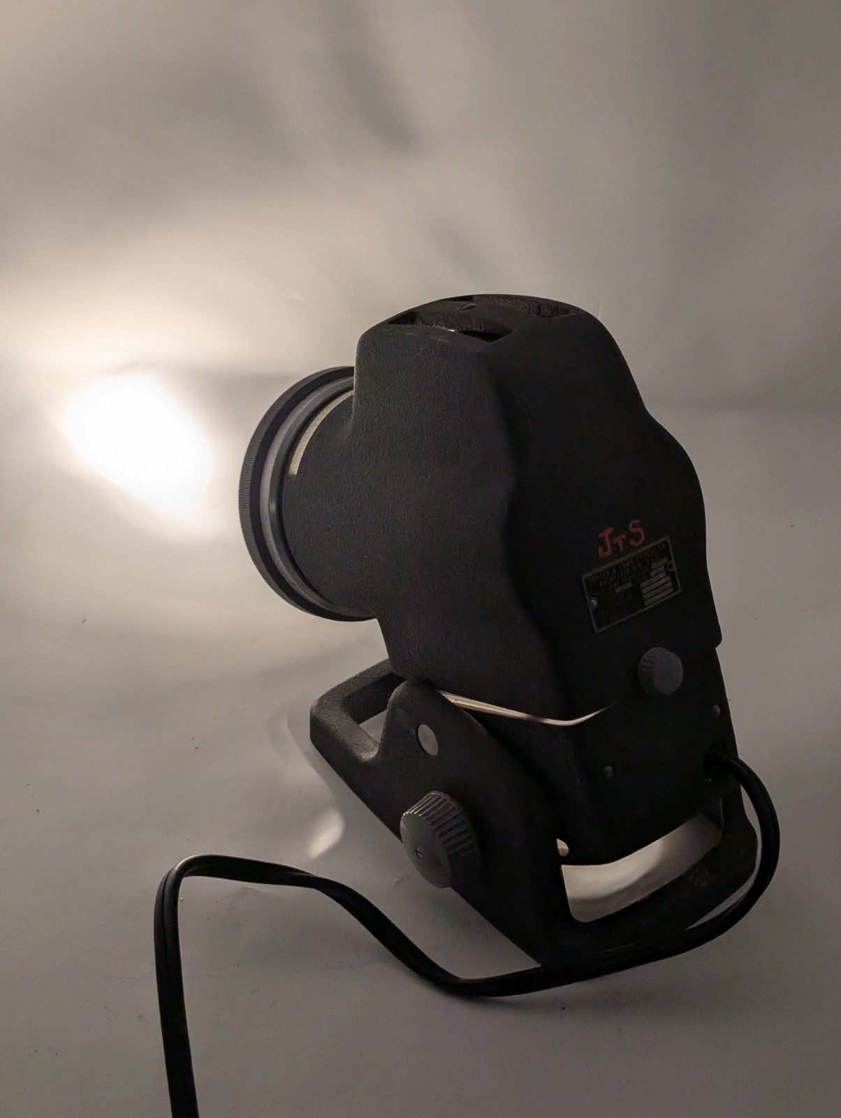 Bausch & Lomb 31-33-26 100 Watt Light Source Microscope Projection Lamp