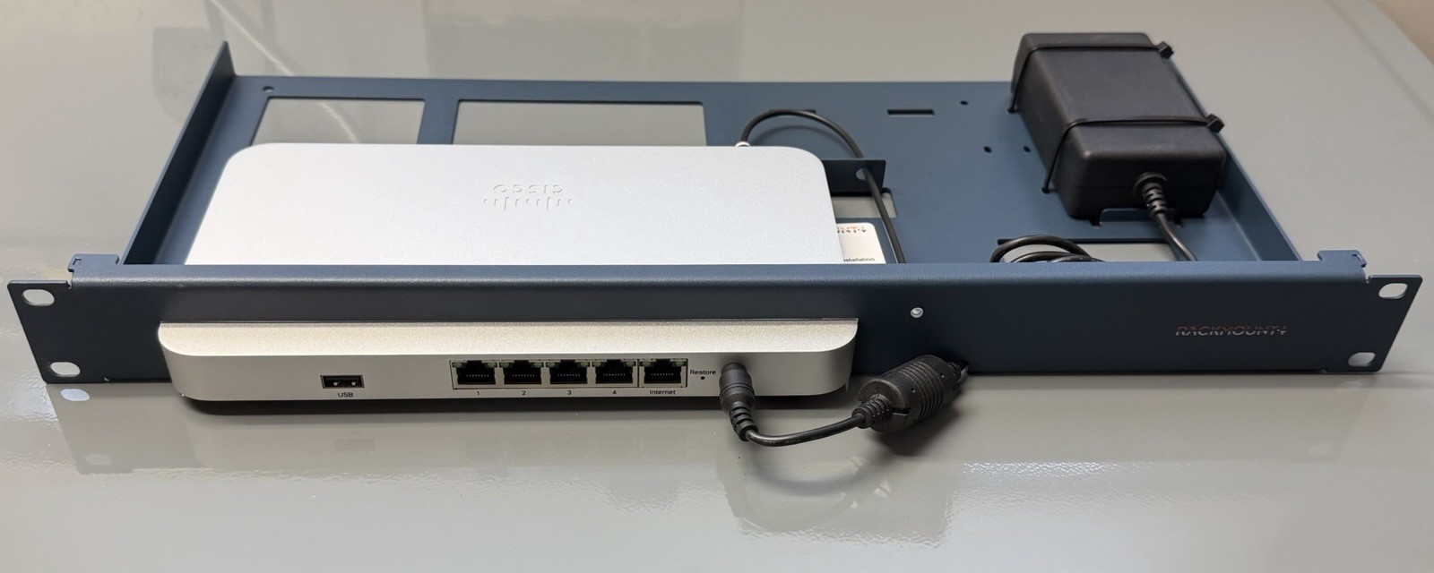 Cisco Meraki MX64-HW Cloud Managed Firewall unclaimed W/ RackMountIT RM-CI-T3/T4