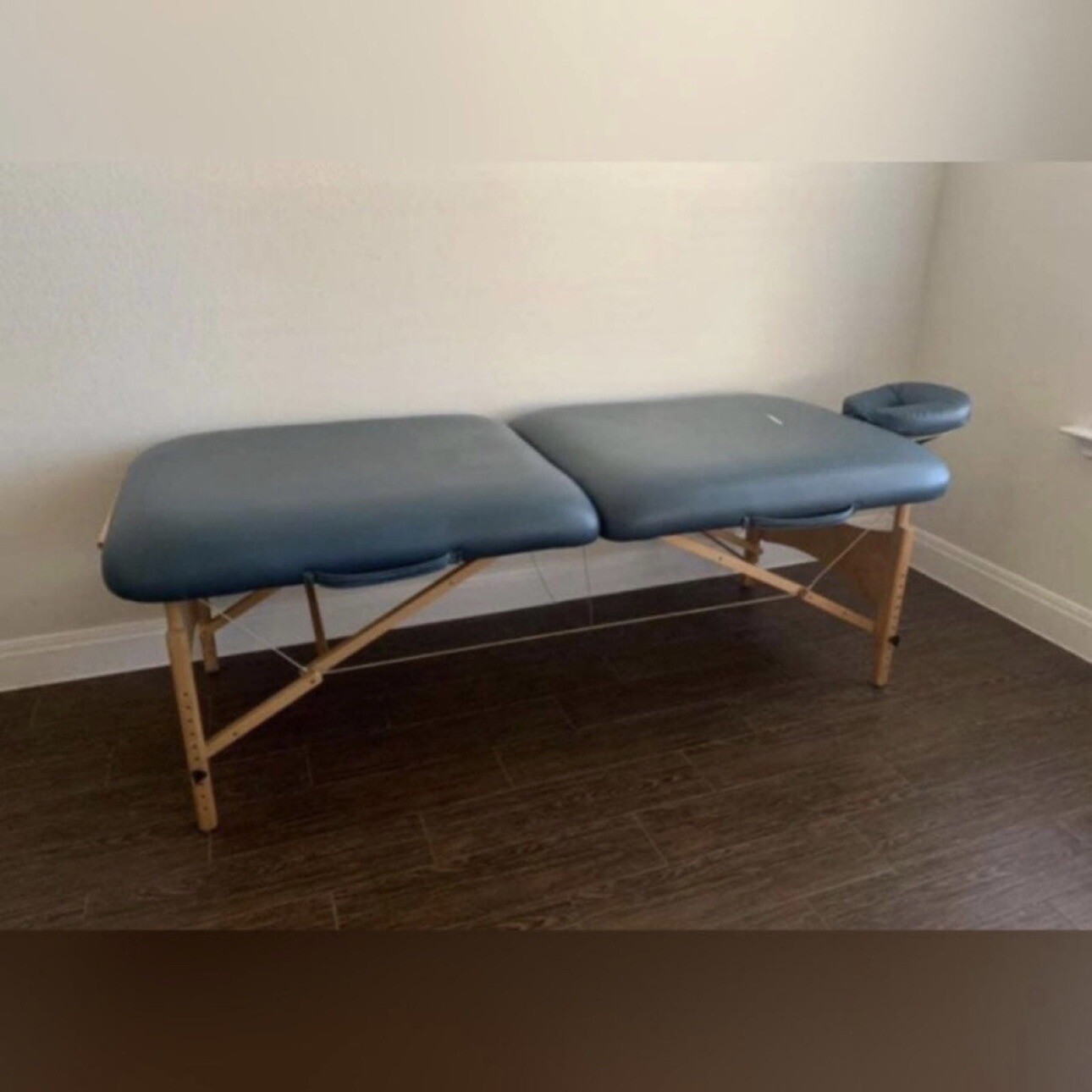 TouchAmerica Portable Massage Table