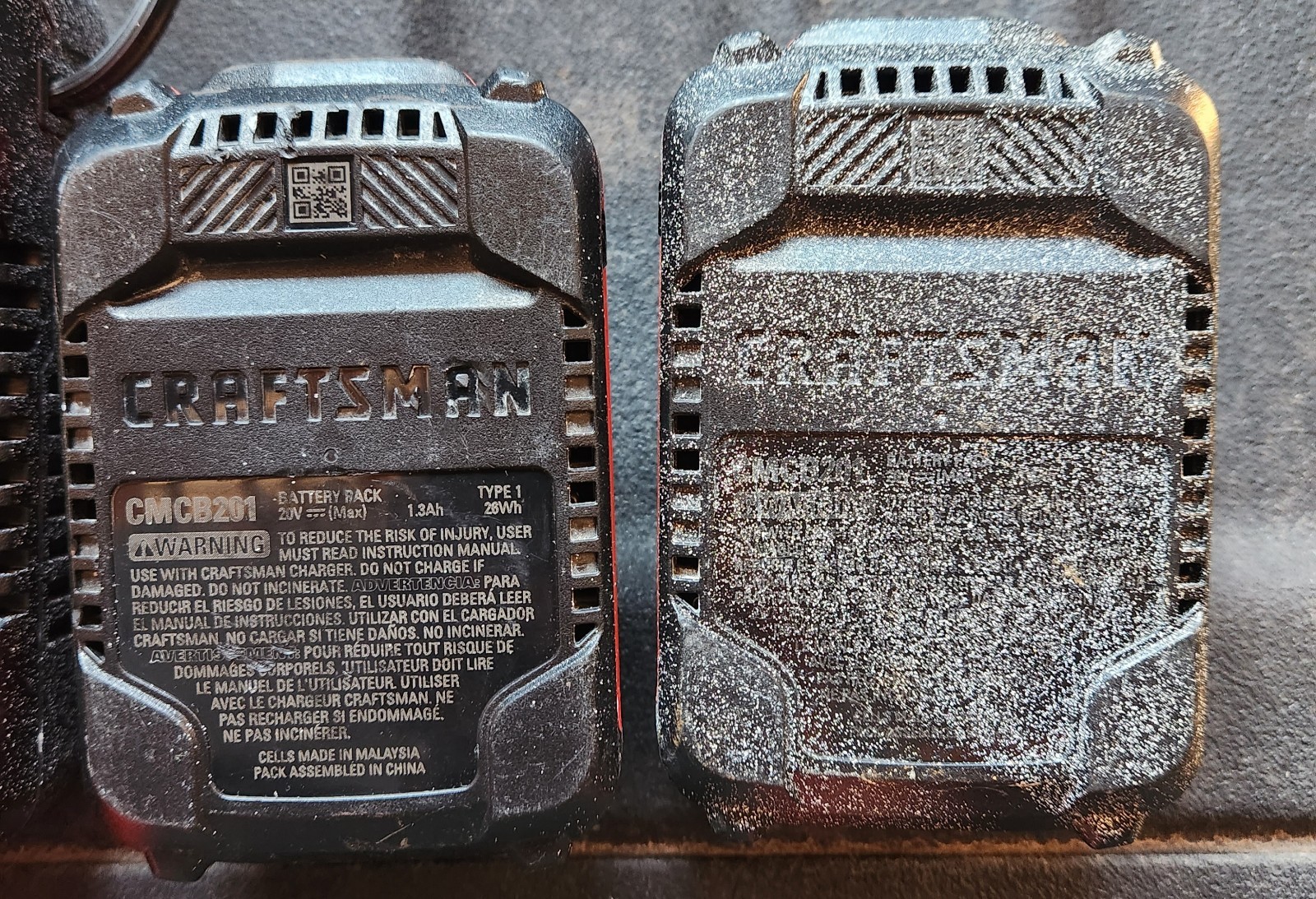 CRAFTSMAN 20V CMCS300 with 2- Batteries & 1- Charger
