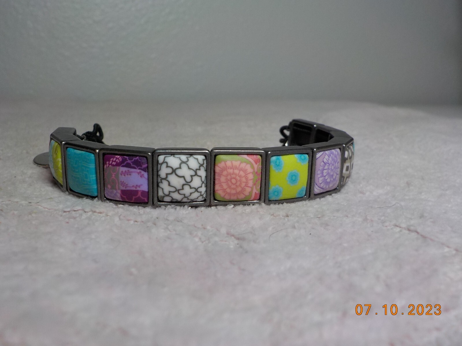 JILZARA PREMIUM CLAY BEADED BRACELET W/MULTI-COLOR/MULTI PATTERN SQUARE LINKS