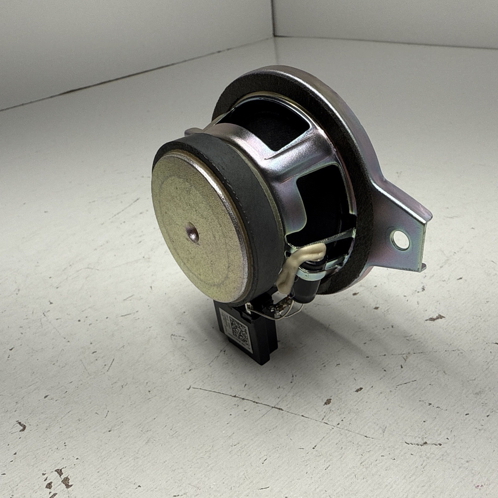 Chevrolet GMC Cadillac OEM Rear Speaker 85135985
