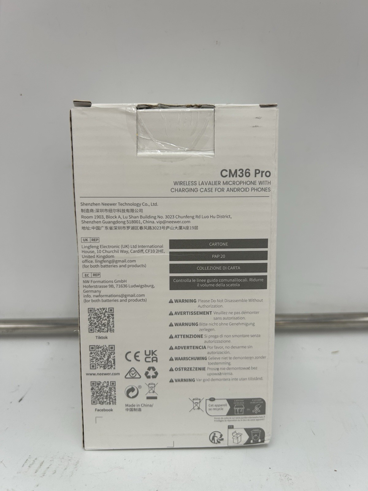 NEEWER CM36 Pro Wireless Microphone Lav Mic for iPhone Android - New Open Box