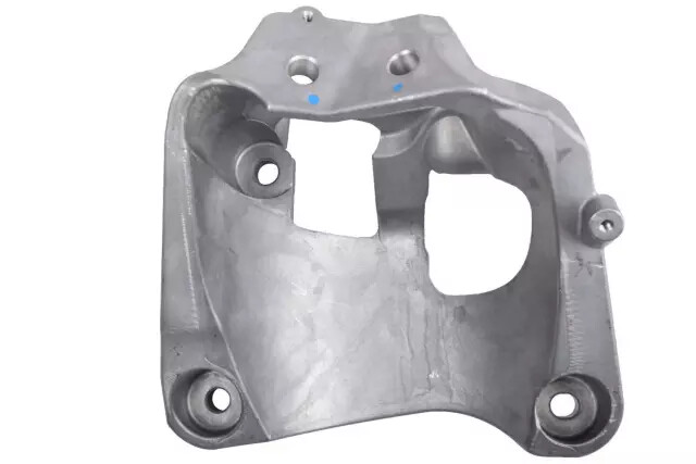 Genuine GM Engine Mount Engine Side Bracket 84060315