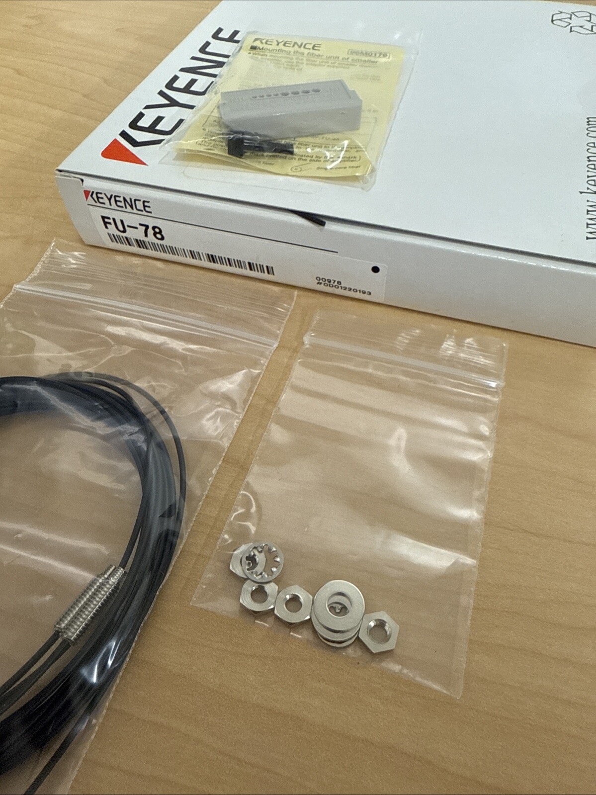 NEW! Keyence FU-78 Digital Fiber Optic Sensor Fiber Unit