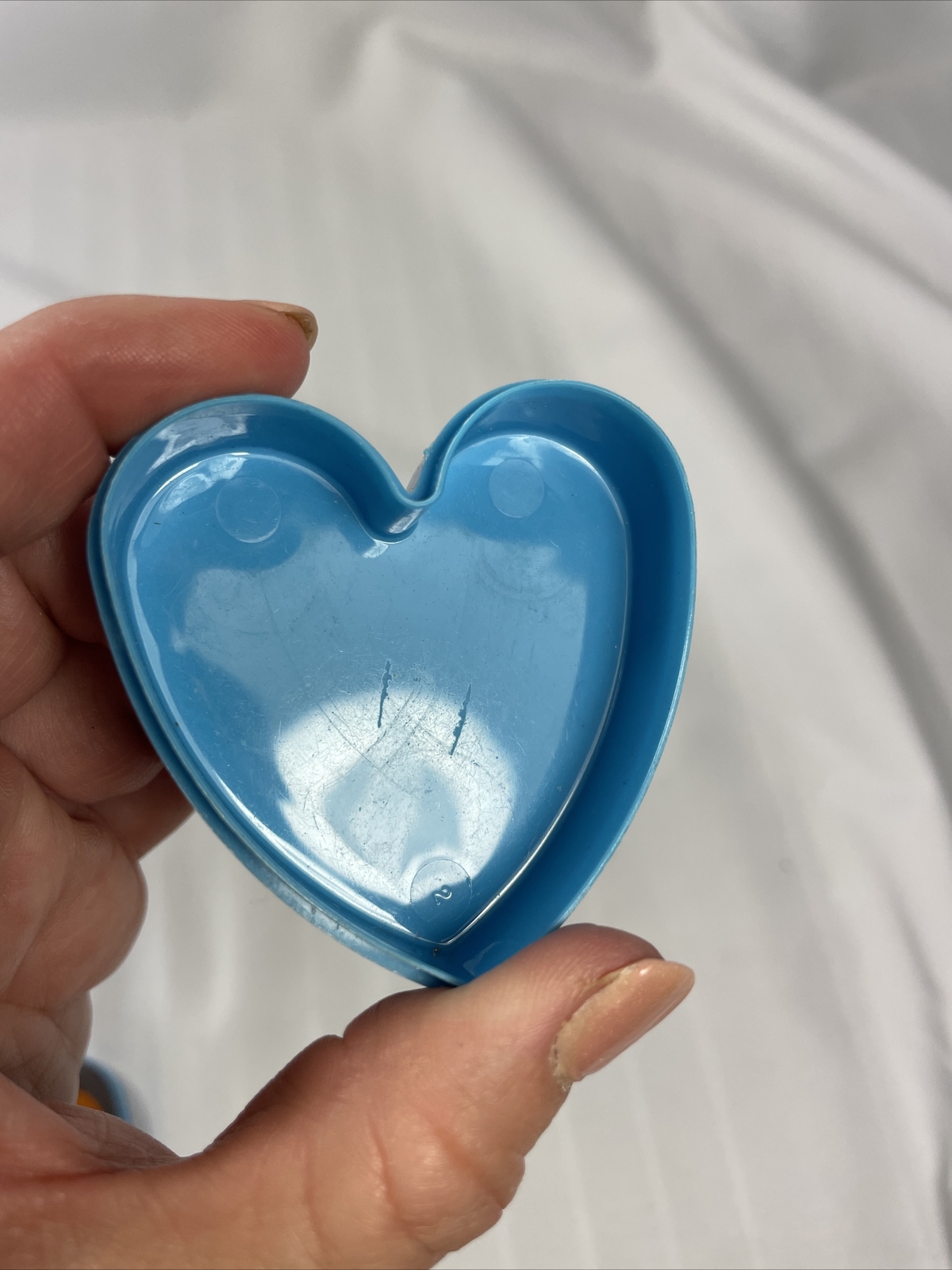 1980s heart box bear on rainbow 2" Blue lid opens