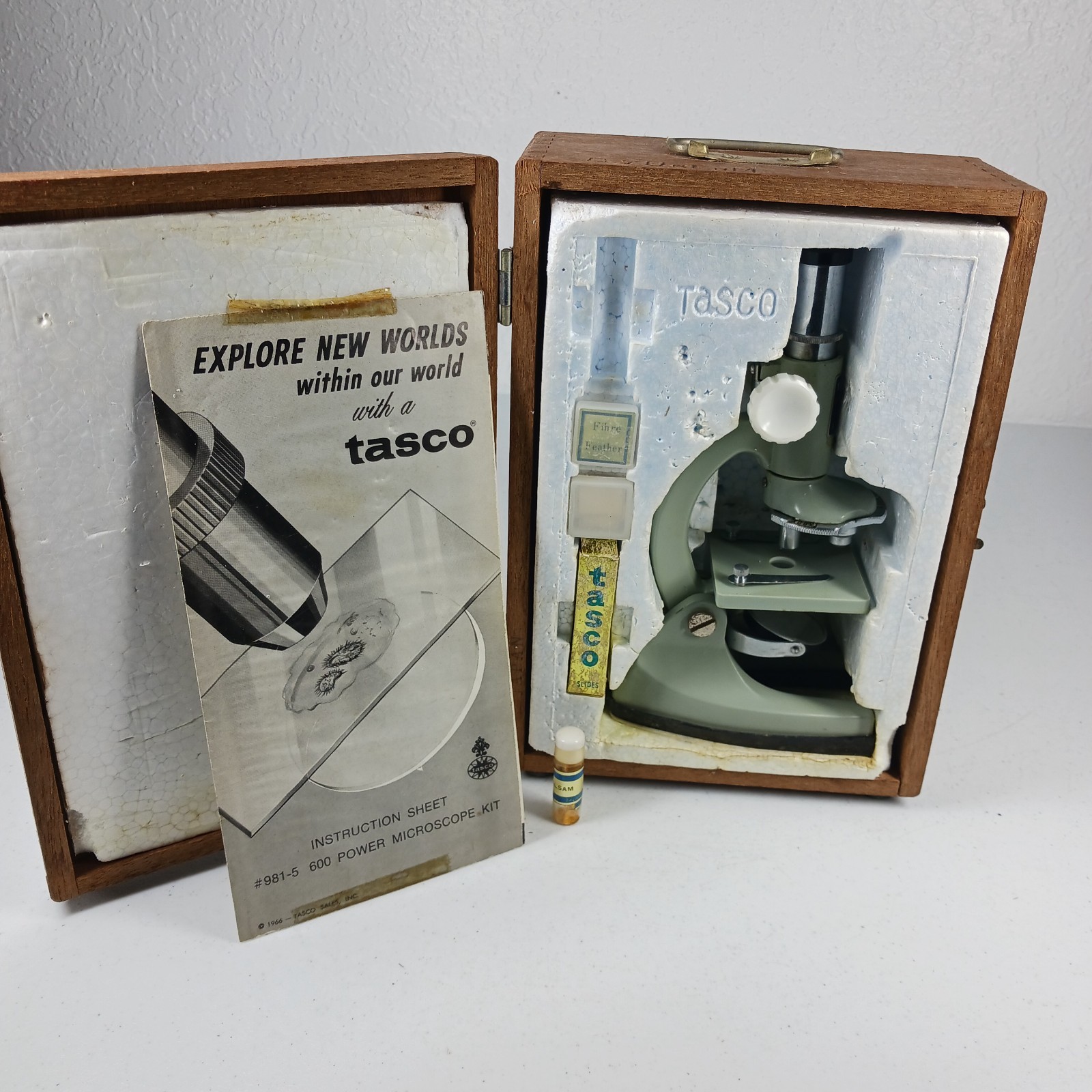 Tasco Deluxe Microscope Vtg #981-5 600X Power Zoom Kit Wooden Case Japan 1966