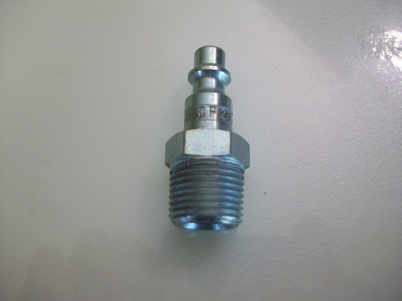 Box of 10 Amflo CP21-03 Coupler Plugs 1/4" x 3/8" NPT 430021