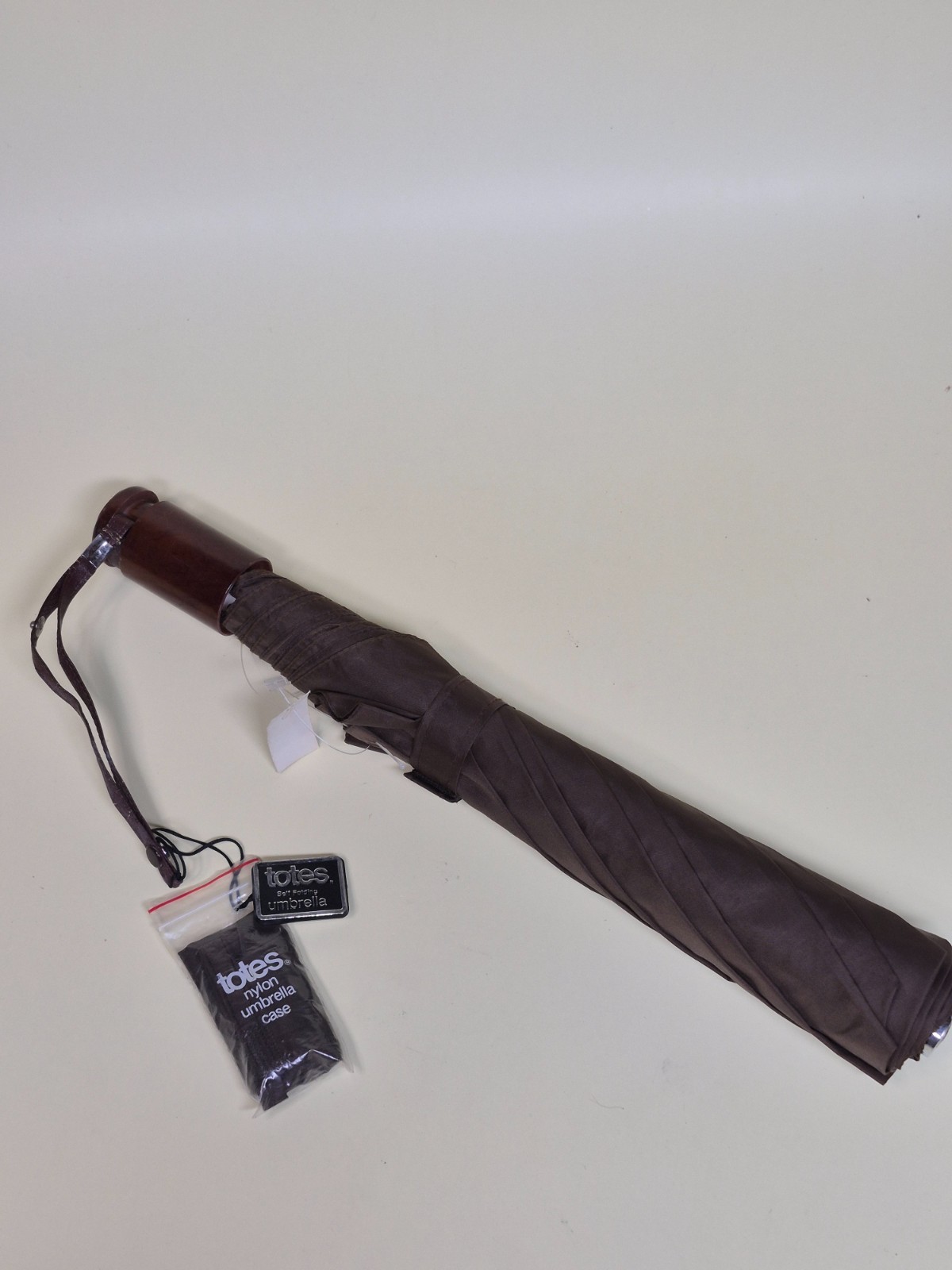 Totes Vintage Umbrella Brown Self-Folding New With Cover c. 1980s
