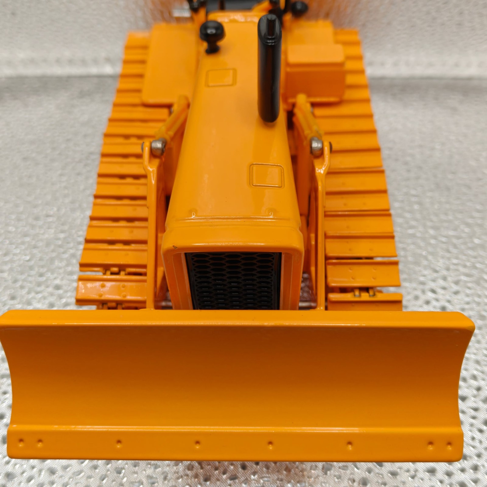 Ertl 1/16 John Deere 440 Crawler Dozer with Blade