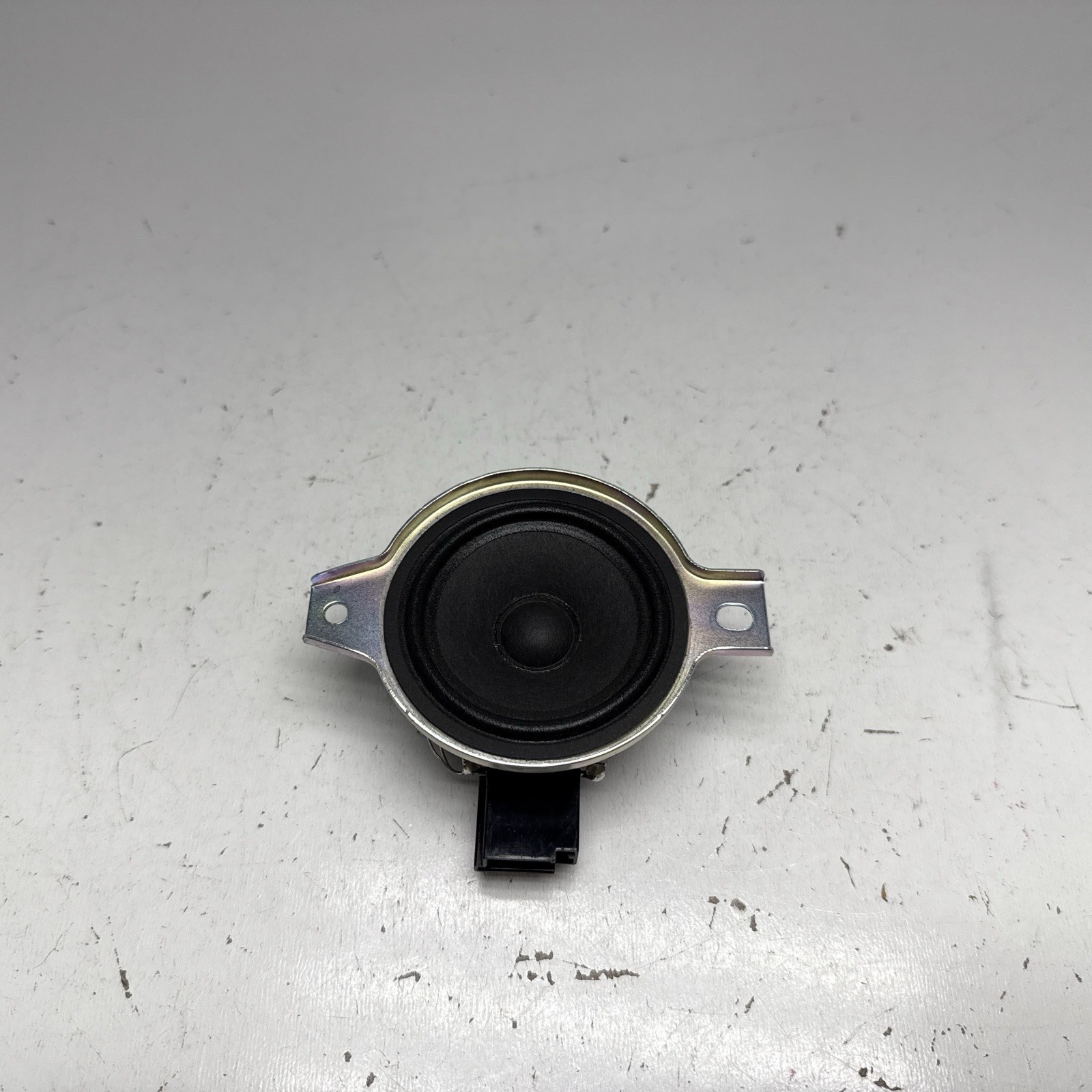 Chevrolet GMC Cadillac OEM Rear Speaker 85135985