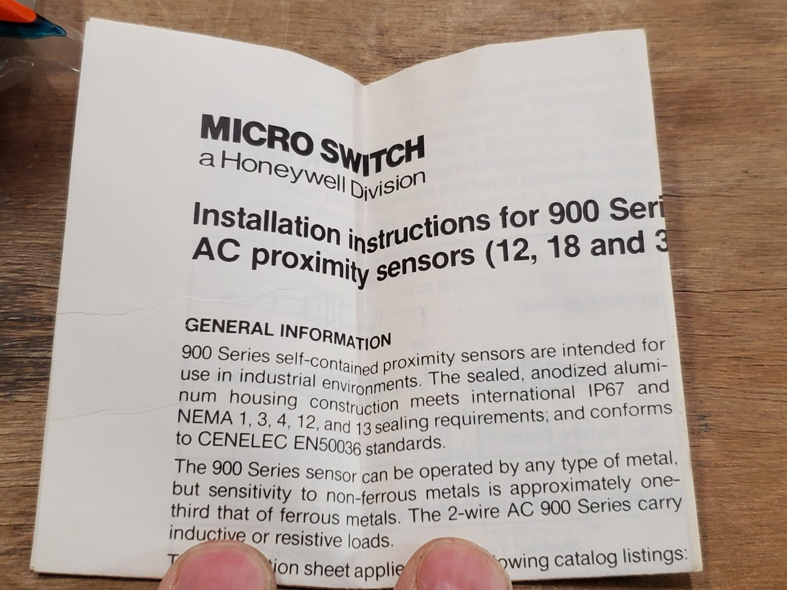 Honeywell Micro Switch 923AA2W-A7T Proximity Sensor, New in box