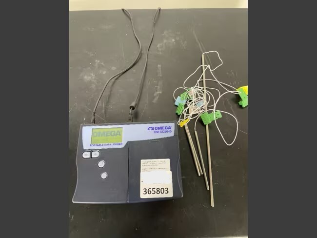 Omega Engineering OM-SQ2040 Portable Data Logger - Good Working Condition