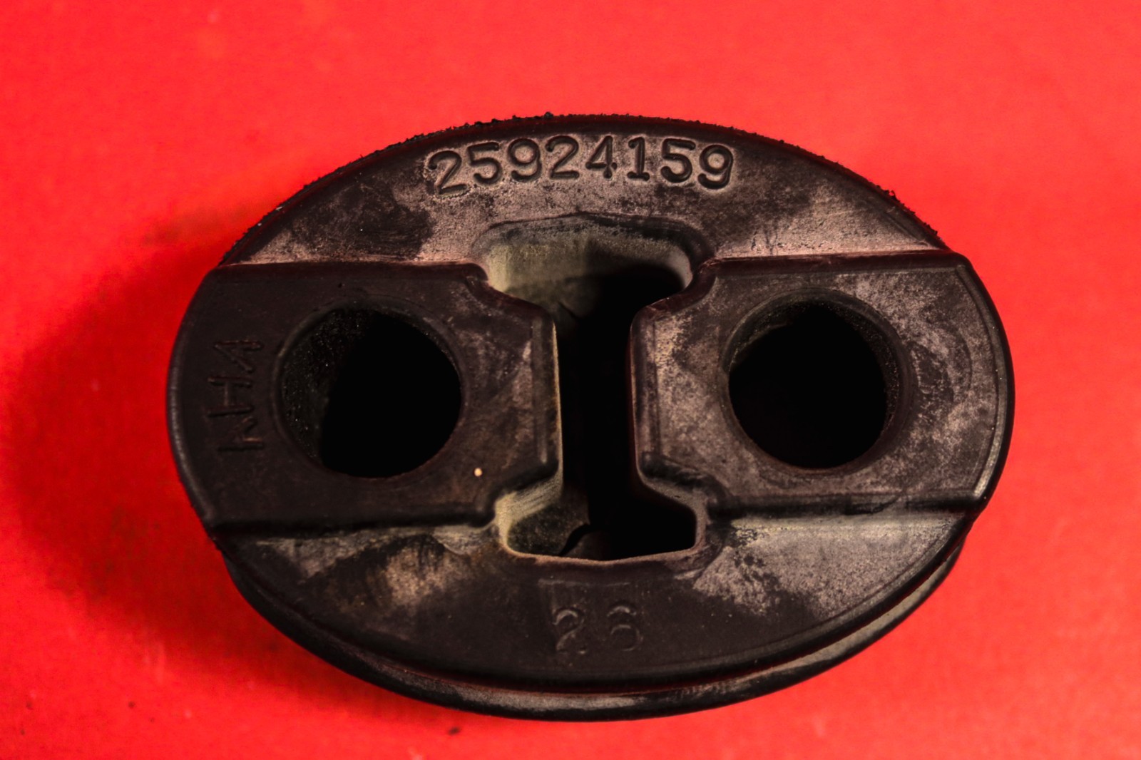 2010-2015 Chevrolet Camaro Muffler Pipe Exhaust Hanger Insulator OEM 25924159