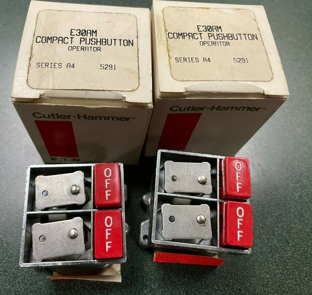 EATON CUTLER-HAMMER E30AM COMPACT PUSH-BUTTON OPERATOR SER. A4 (NIB)