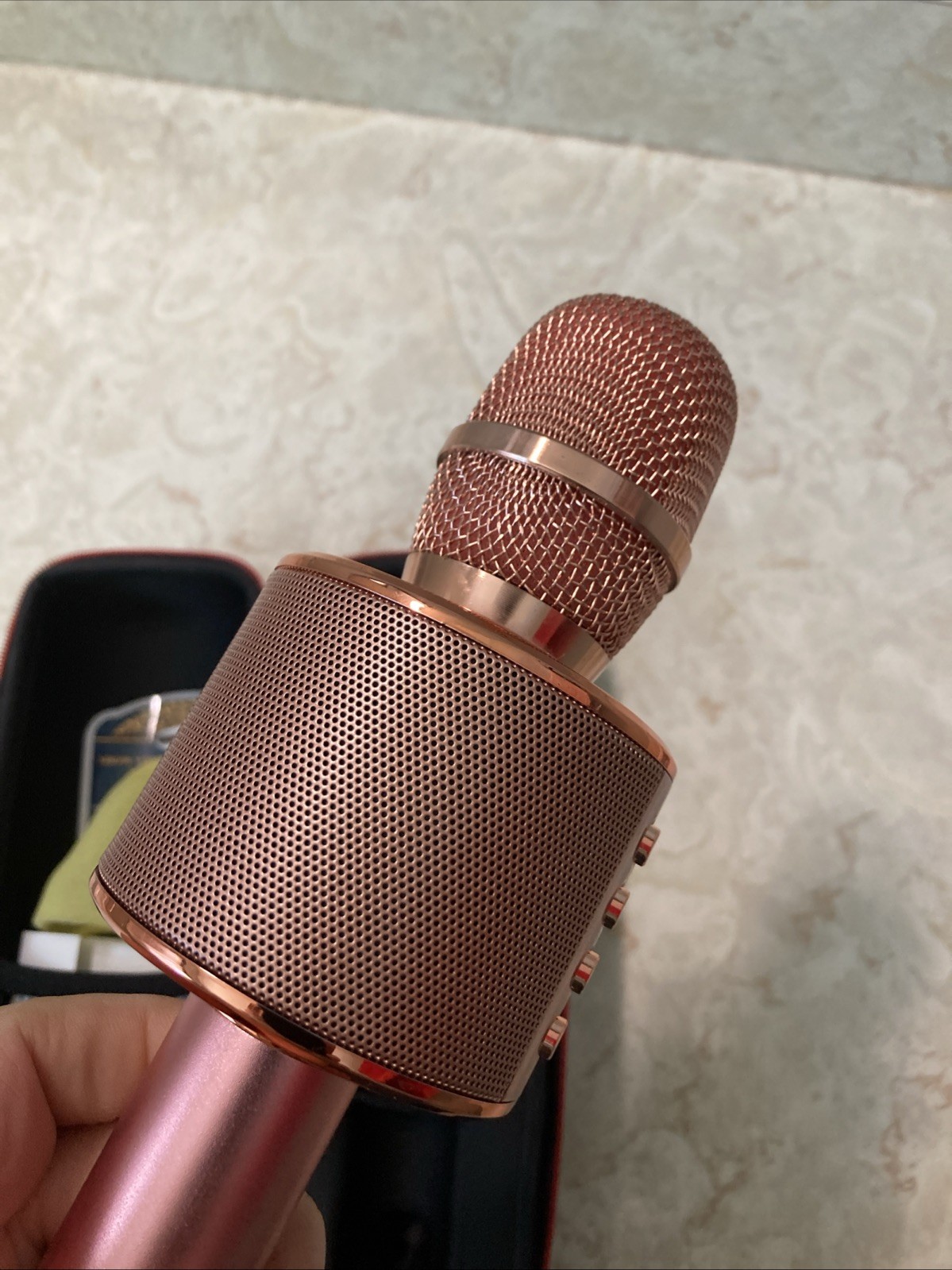 Bamako 3in1 Portable Handheld Wireless Bluetooth Karaoke Microphone/Speaker Case