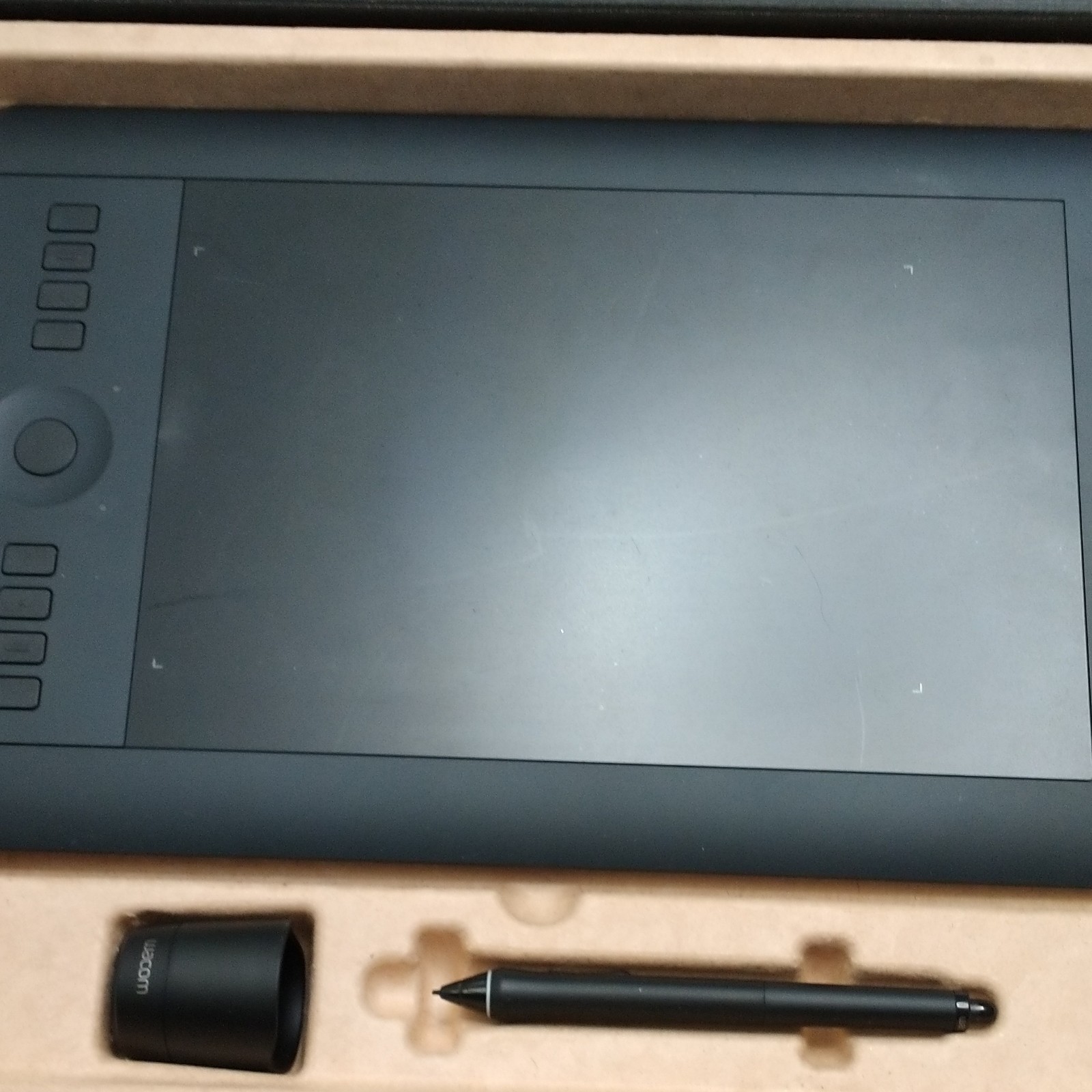 Wacom Intuos Pro PTH651 Medium Graphics Tablet USB PTH-651/K0-AA
