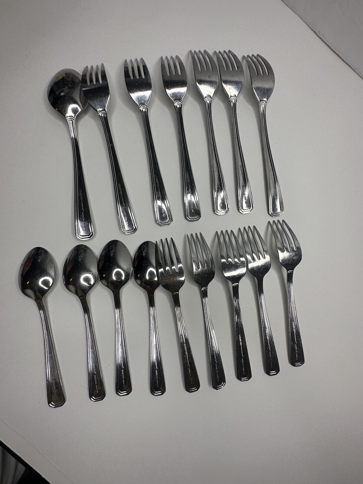 Hampton Silversmiths Rimmed Stainless Flatware 16 Pc Replacement Fork Spoon