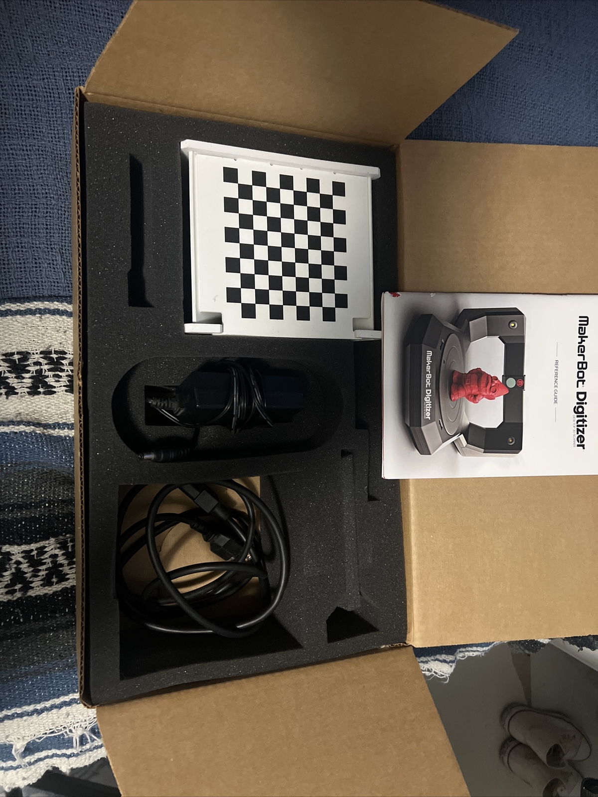 MAKERBOT DIGITIZER DESKTOP 3D SCANNER