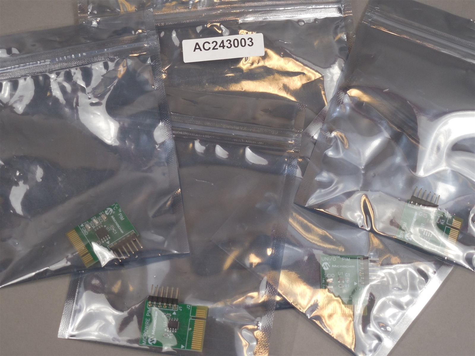 Microchip Serial EEPROM PIM PICtail AC243003