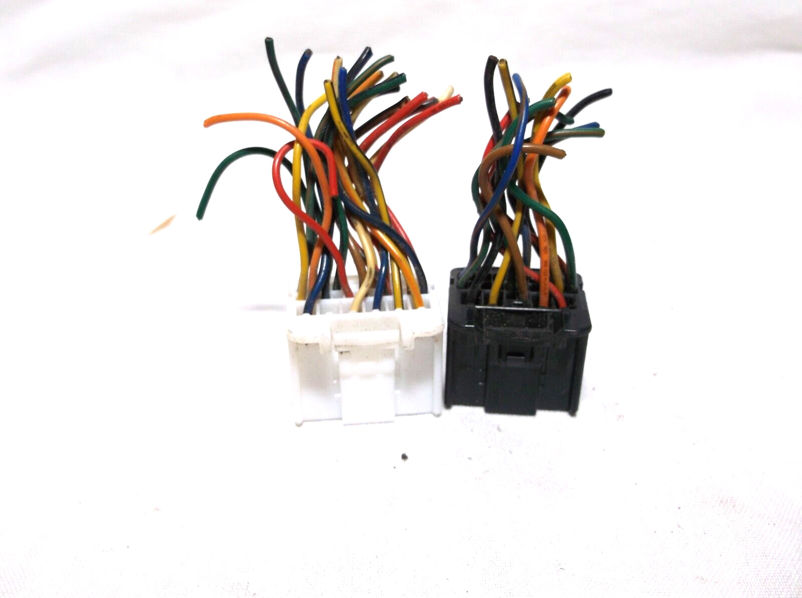 HARNESS/WIRES/PLUGS/PIGTAIL FOR  03-04   SORENTO 3.5L RWD/TRANSMISSION/COMPUTER