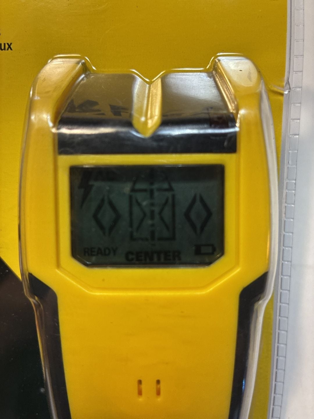 Stanley S200 Stud Sensor 200 with Live Wire Detection STHT77406