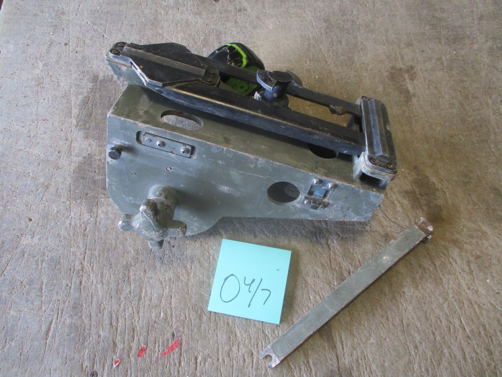 Used Adapter, TU to AN/TAS-4, Good Cond w/Scuffs
