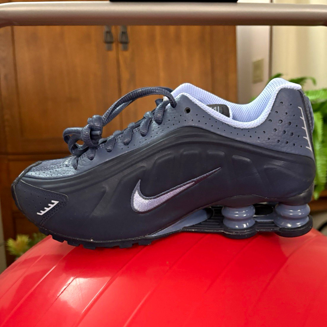 Nike Unisex Adults Black/Gray Lace-Up Low Top Athletic Sneaker Pre-Owned
