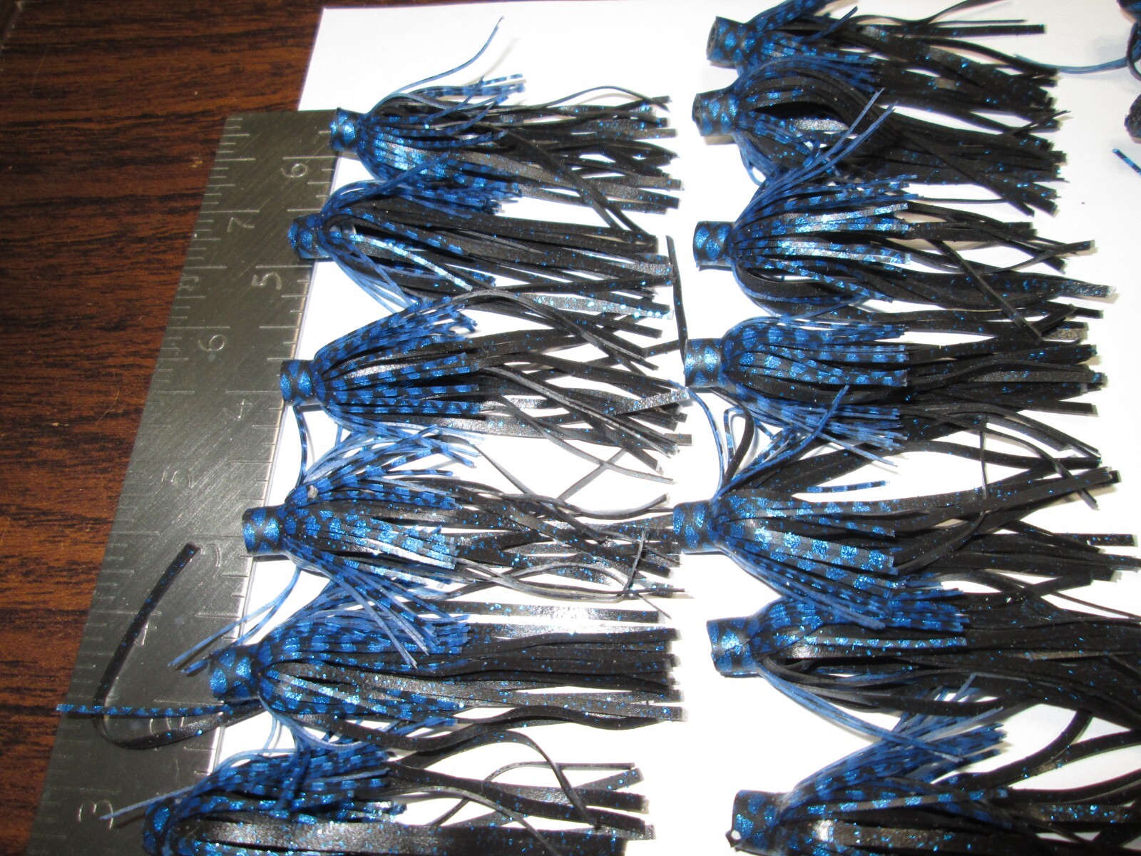 25 - QUICK CHANGE SILICONE RUBBER SKIRTS - 2 1/2" LONG - BLACK AND BLUE*,,
