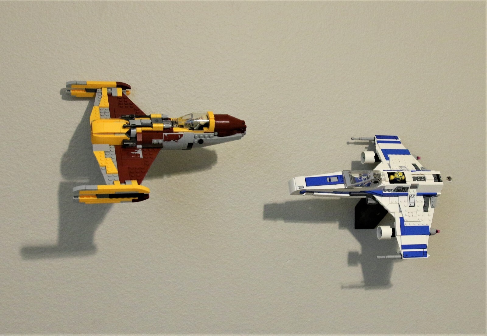 Ultimate Display Solutions wall mount for Lego 75364 E-wing vs Shin Hati's ship