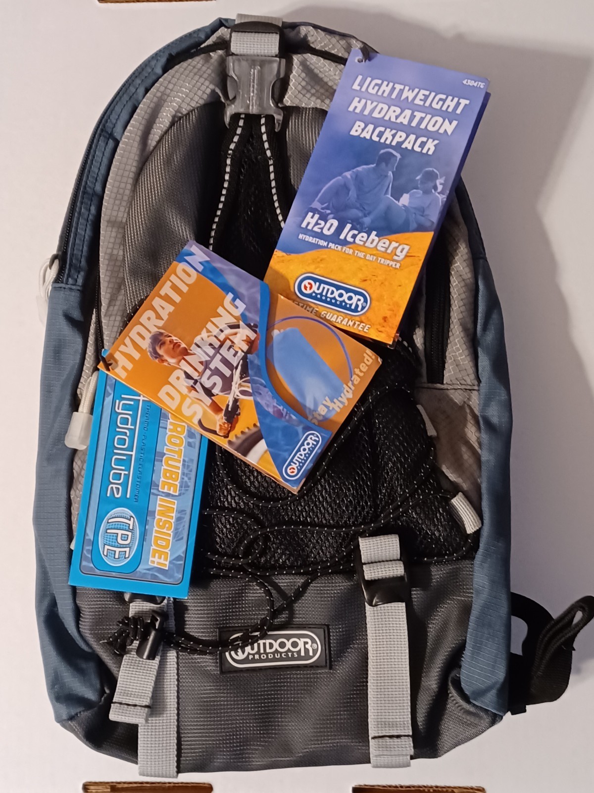 NEW - H2o ICEBERG Hydration Back Pack