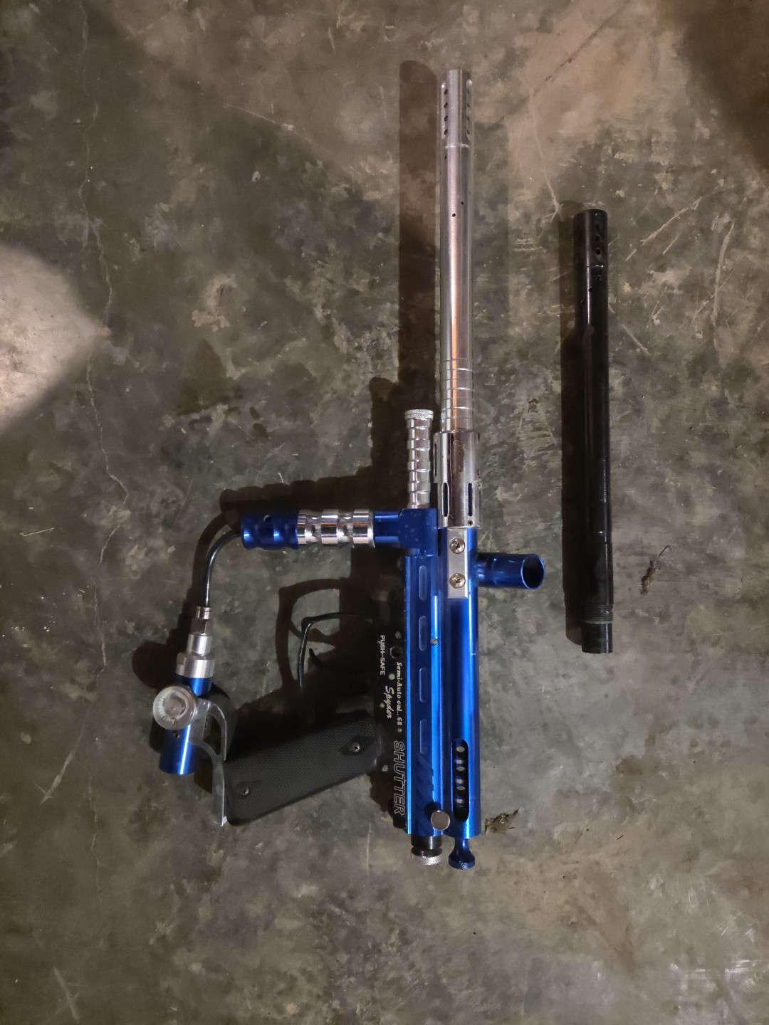 Spyder Shutter Blue Paintball Gun